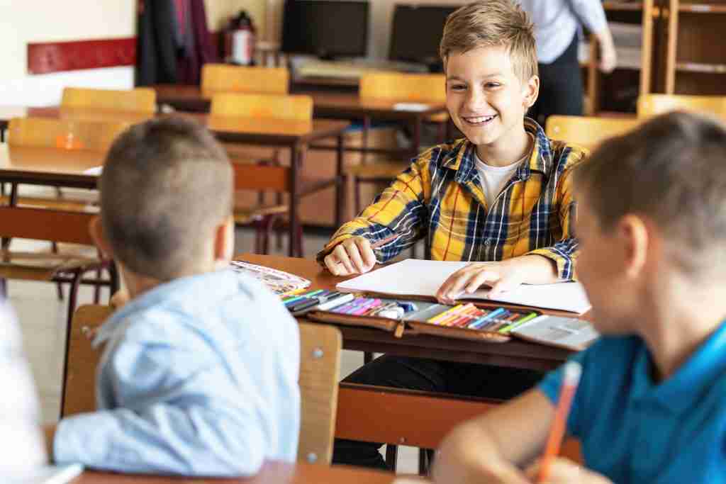 Comenzamos otro ciclo del curso de Formación en Contención Física y Emocional, otra vez, de la mano de nuestros amigos de la Asociación Caminando, en Alovera, Guadalajara, En esta ocasión el nivel 1 se impartirá el 16 y 17 de noviembre de 2024, de 09:00 h. a 15:00 h.